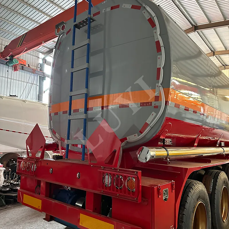 4-axle oil tank semi-trailer