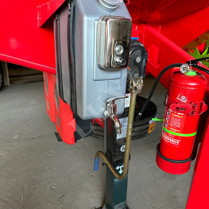 4-axle oil tank semi-trailer
