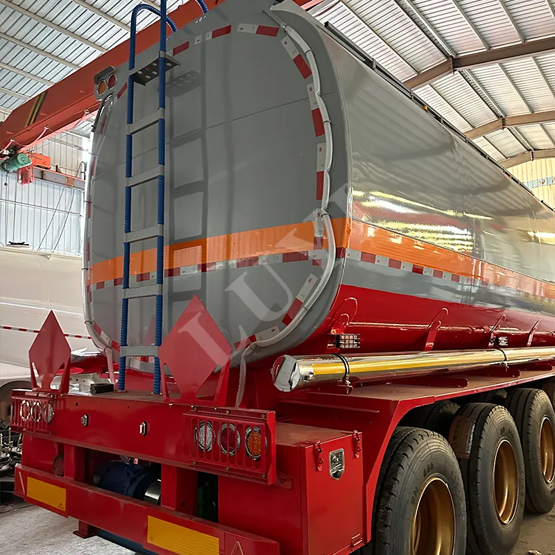 4-axle oil tank semi-trailer
