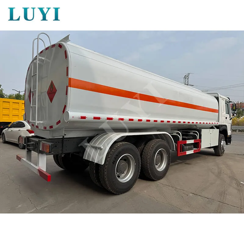 6X4 HOWO 8-compartment Oil Tank Transport Truck