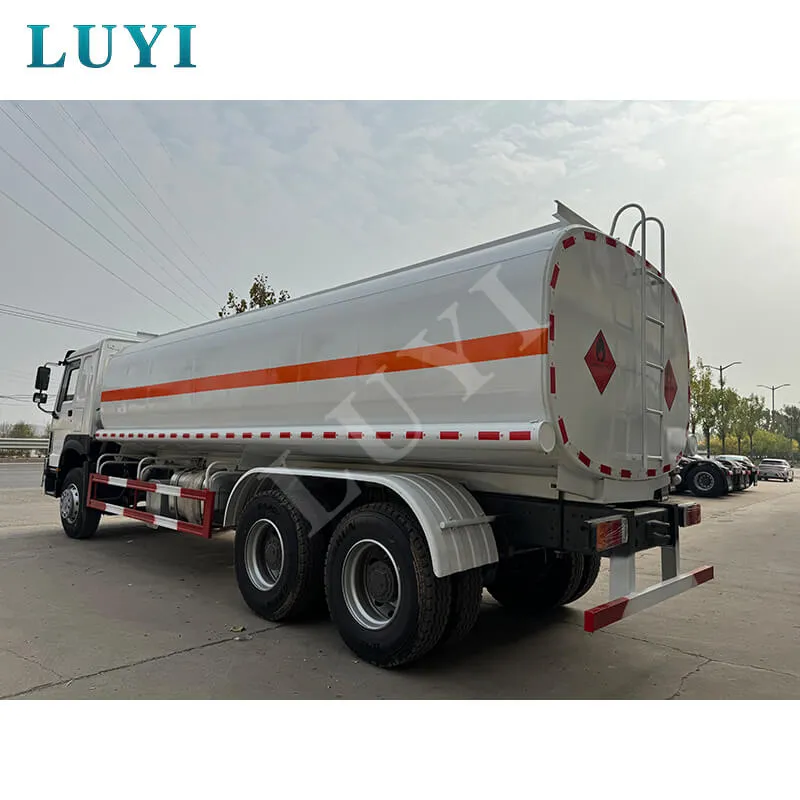 6X4 HOWO 8-compartment Oil Tank Transport Truck