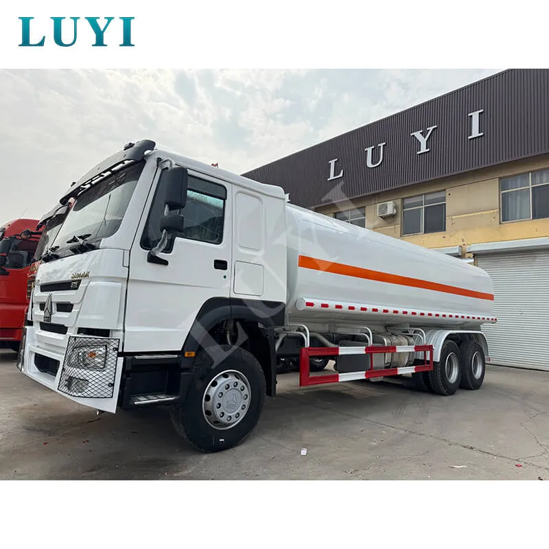 6X4 HOWO 8-compartment Oil Tank Transport Truck