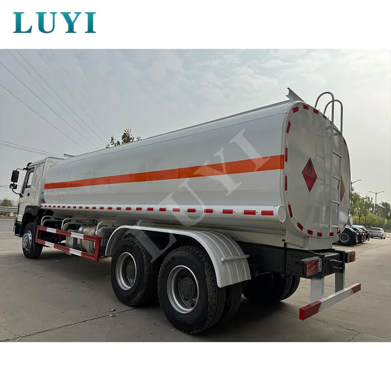 6X4 HOWO 8-compartment Oil Tank Transport Truck