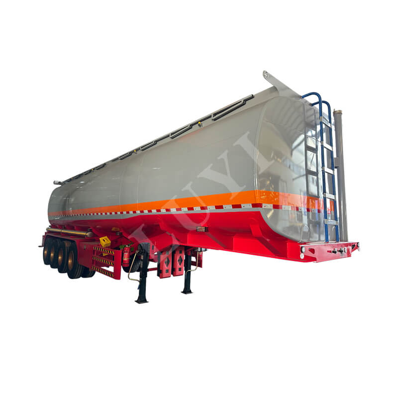 4-axle fuel tanker truck