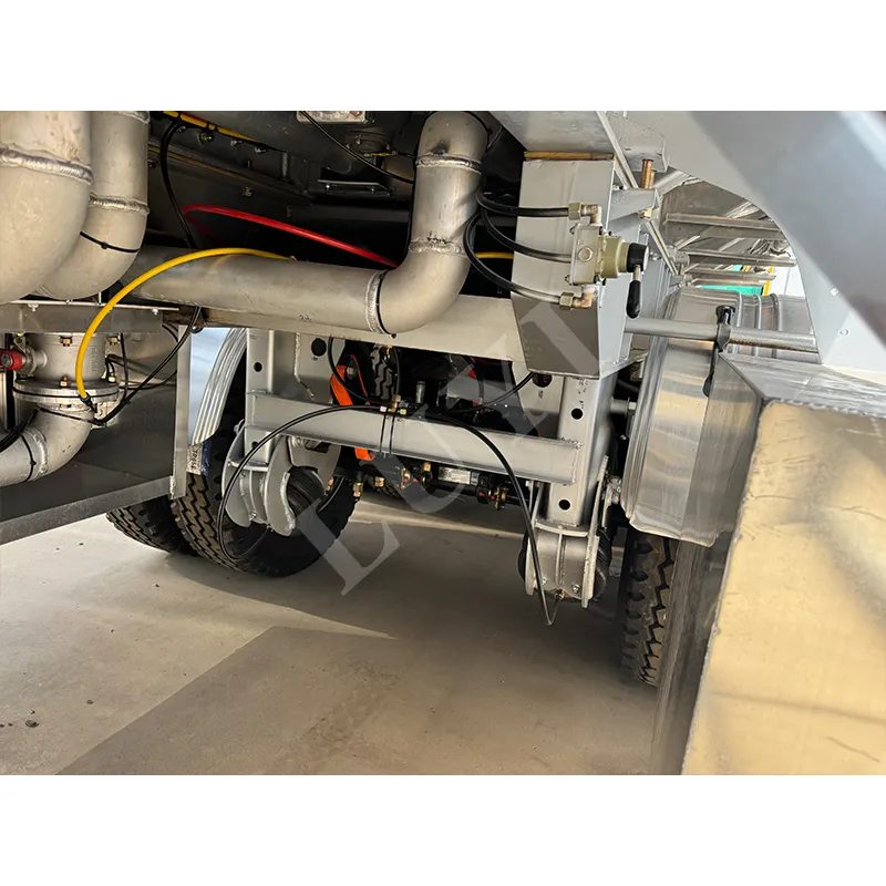 4,000L fuel tank semi trailer
