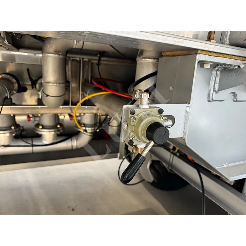 4,000L fuel tank semi trailer