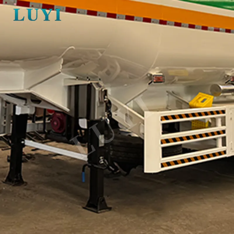 3-axle fuel tank semi-trailer