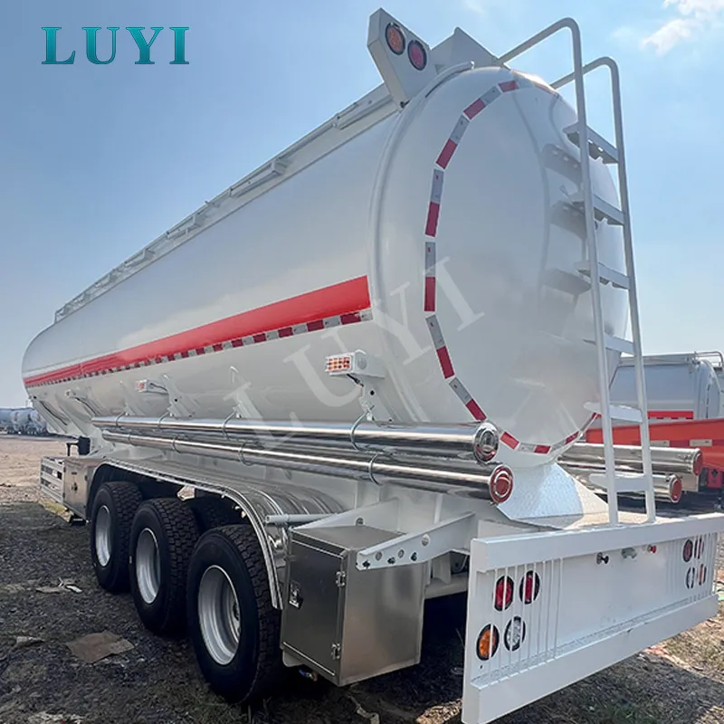 tri-axle 40000L fuel tank semi-trailer