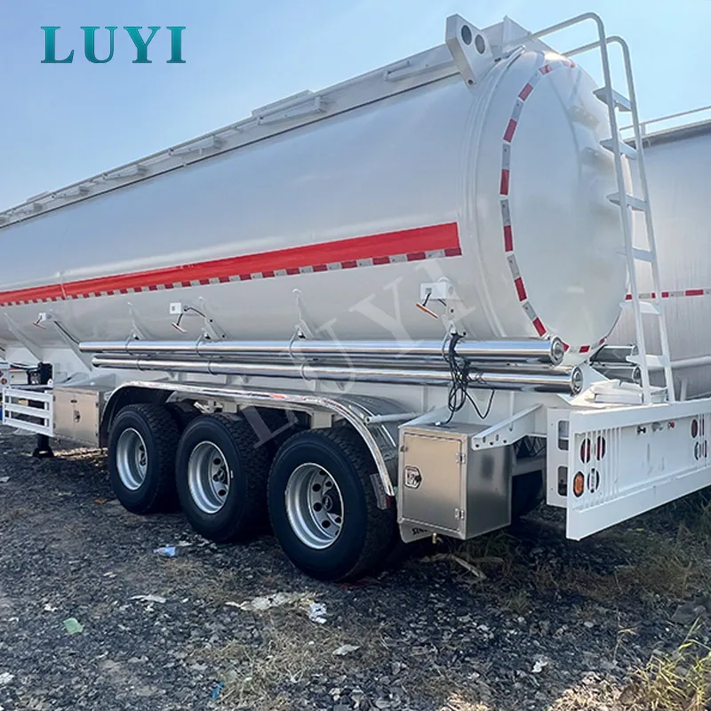 tri-axle 40000L fuel tank semi-trailer