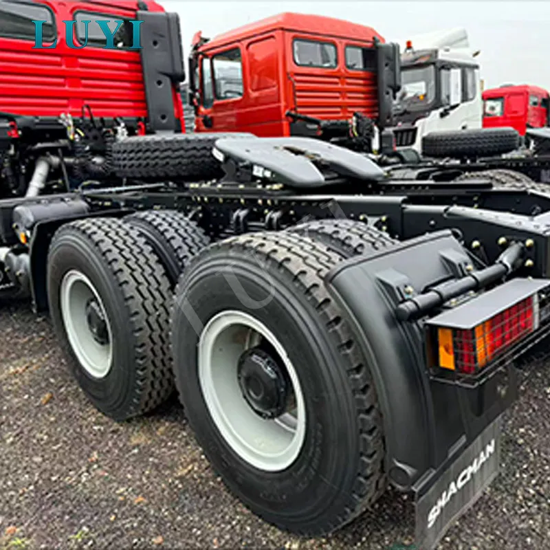 Shacman F3000 tractor